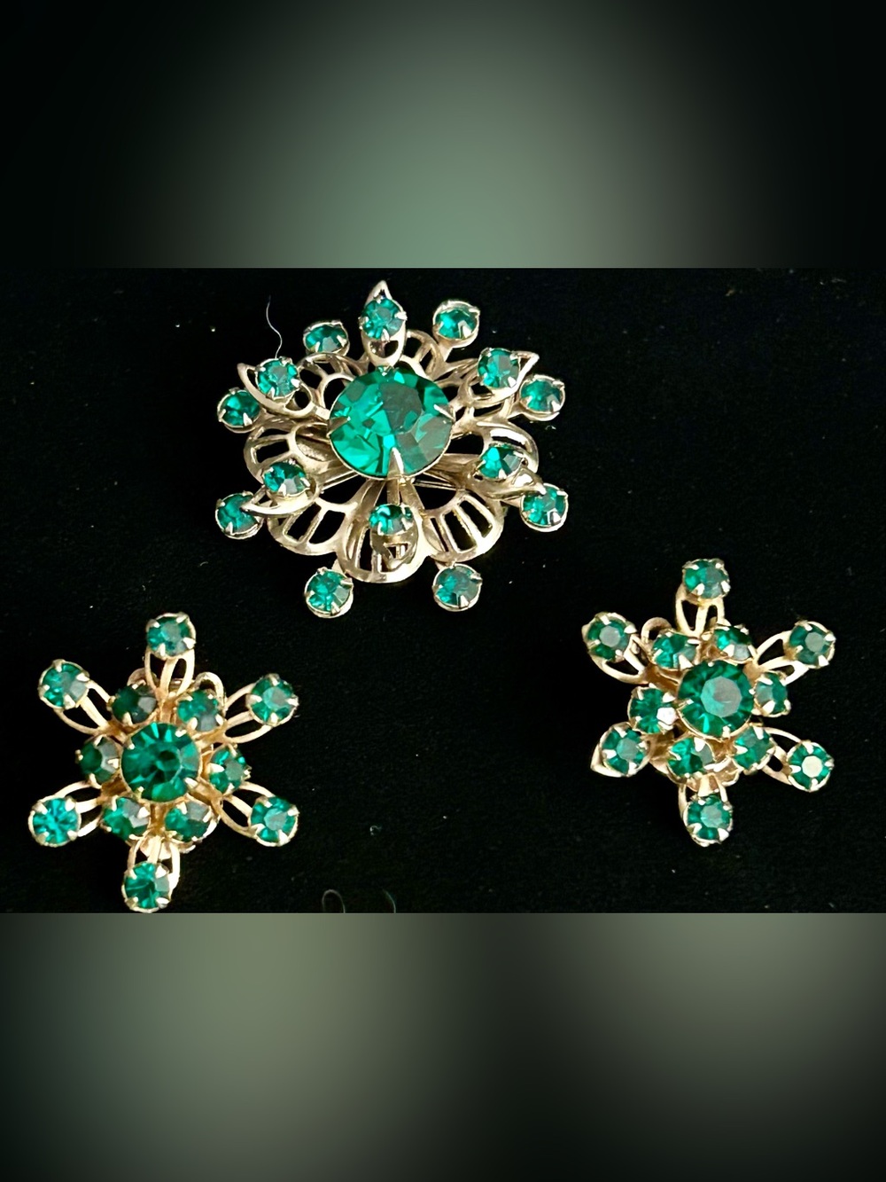 Gold-Tone Emerald Green Crystal Floral Brooch and Earrings Set